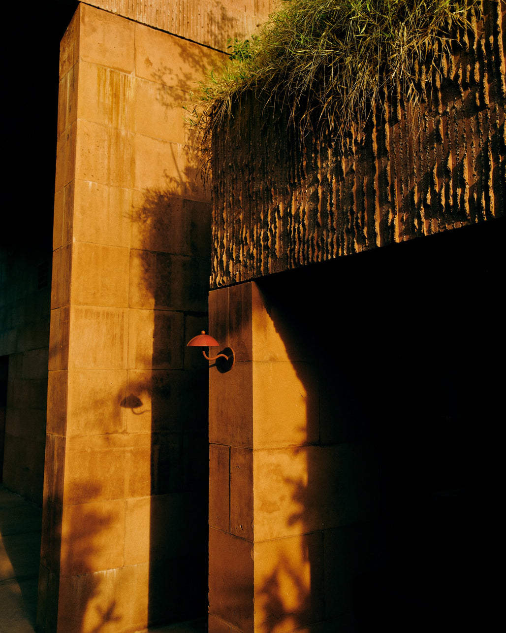 10 Outdoor Lighting Picks To Illuminate Alfresco Gatherings