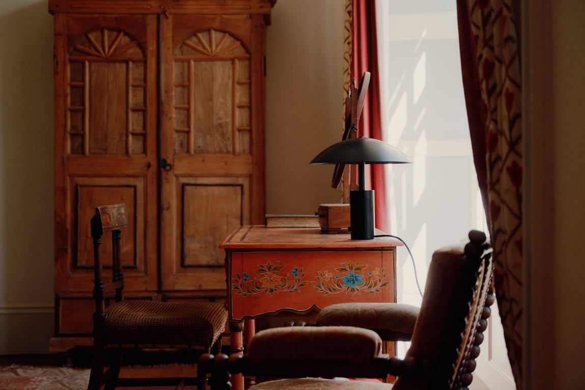Arundel Low Table Lamp // Black // Photo by William Jess Laird