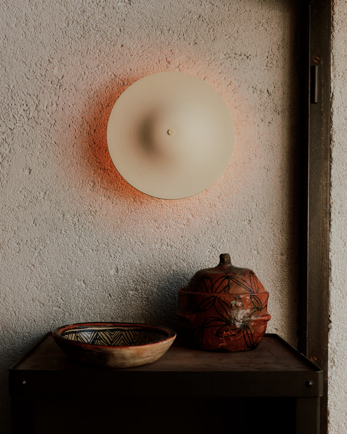 Alien Surface Mount // White Clay // Photo by William Jess Laird