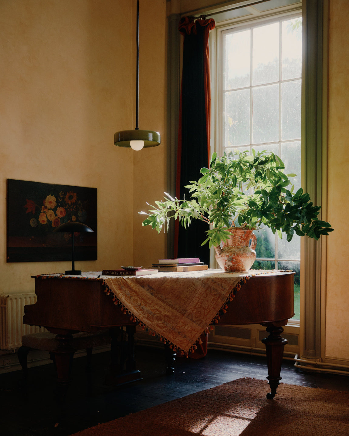 Arundel Low Table Lamp // Black // Photo by William Jess Laird