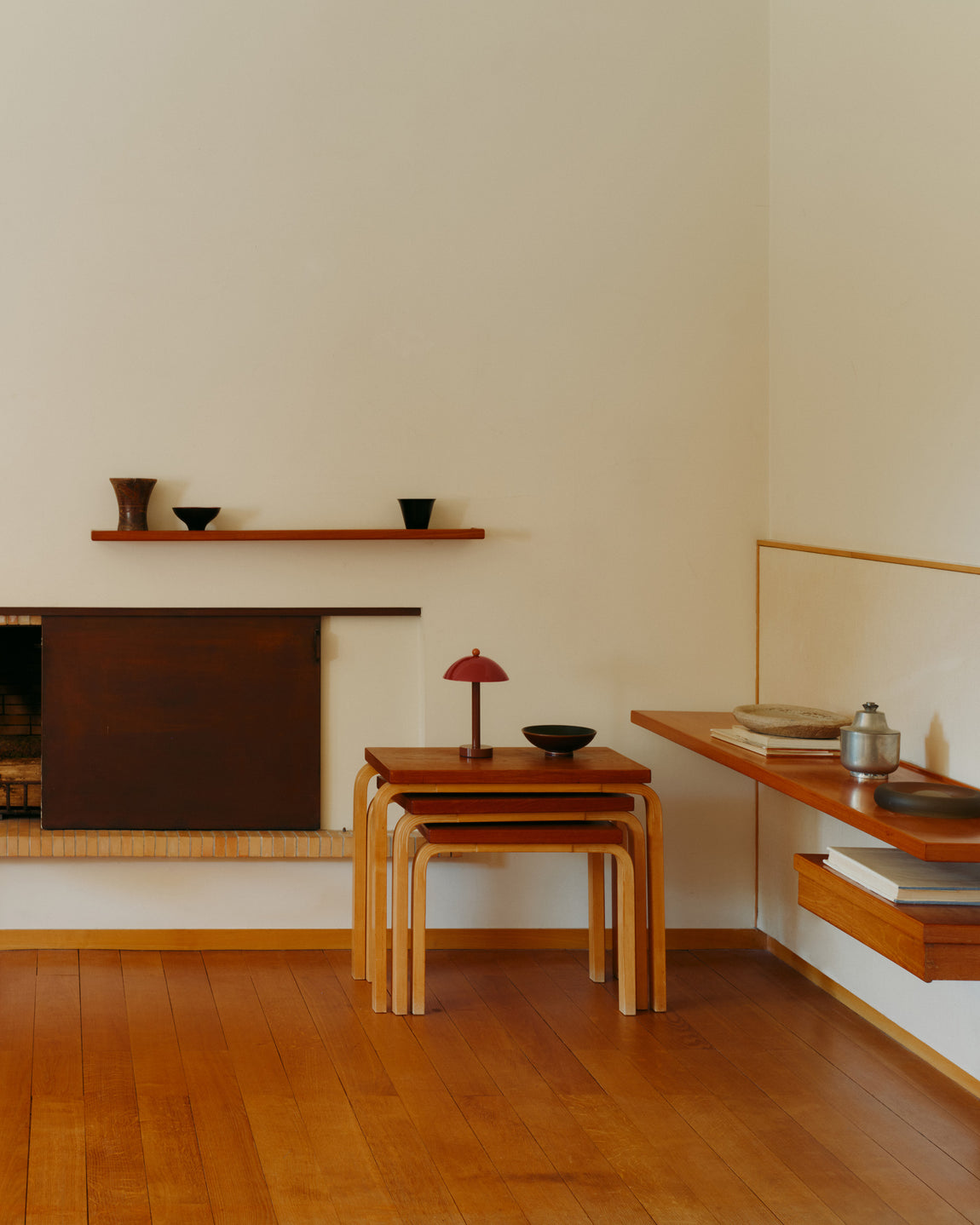 Dune Table Lamp // Earth // Photo by Bastian Achard