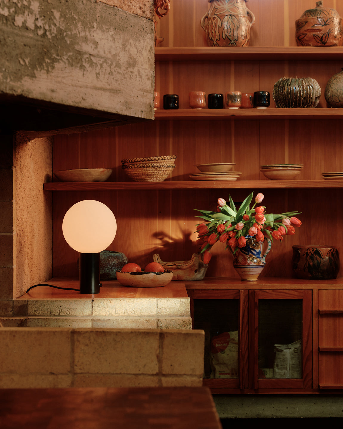 Orb Table Lamp // Orb 8 / Black // Photo by William Jess Laird