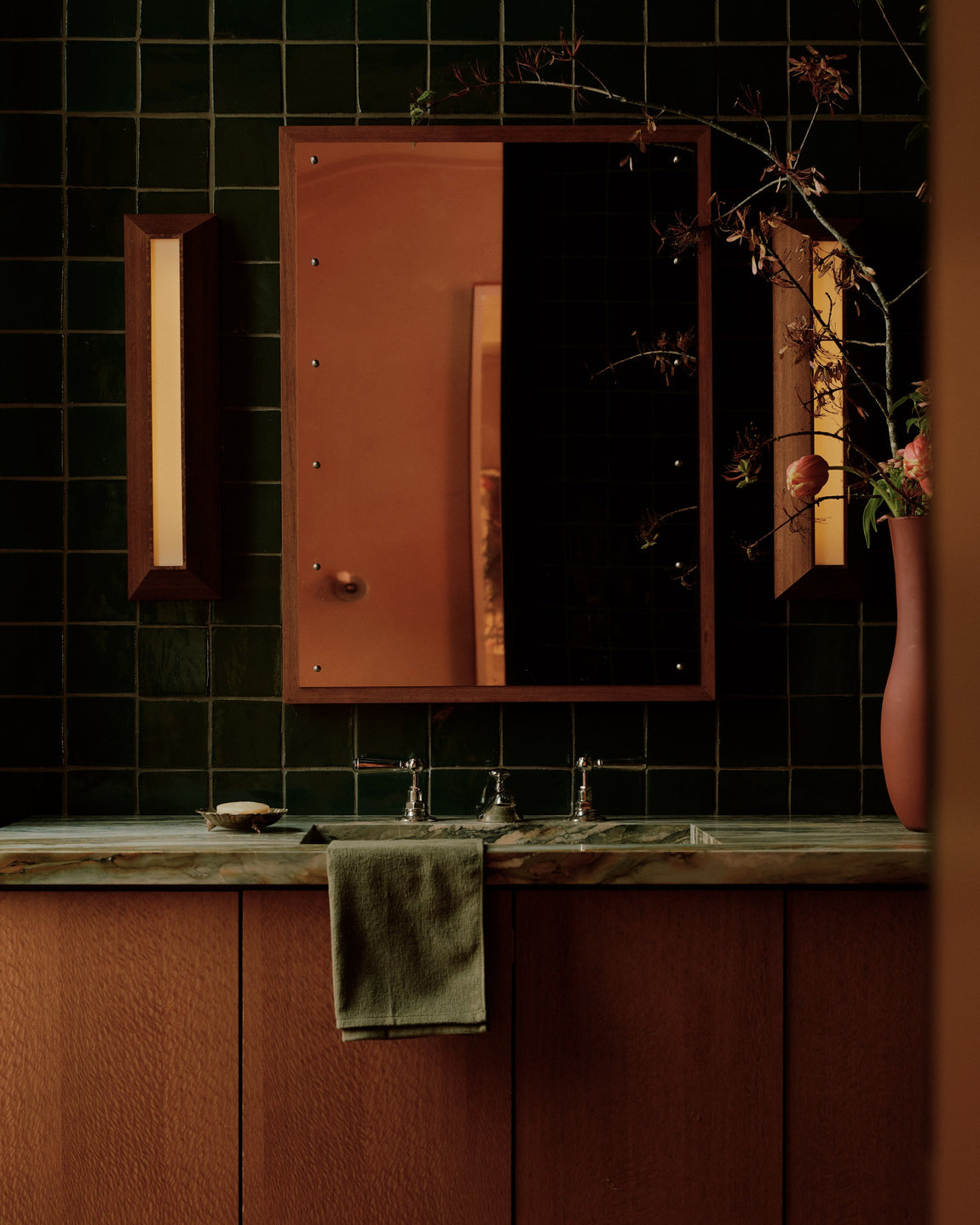 Mira Surface Mount // Almond / Darkened Leopardwood / Linear // Photography: William Jess Laird