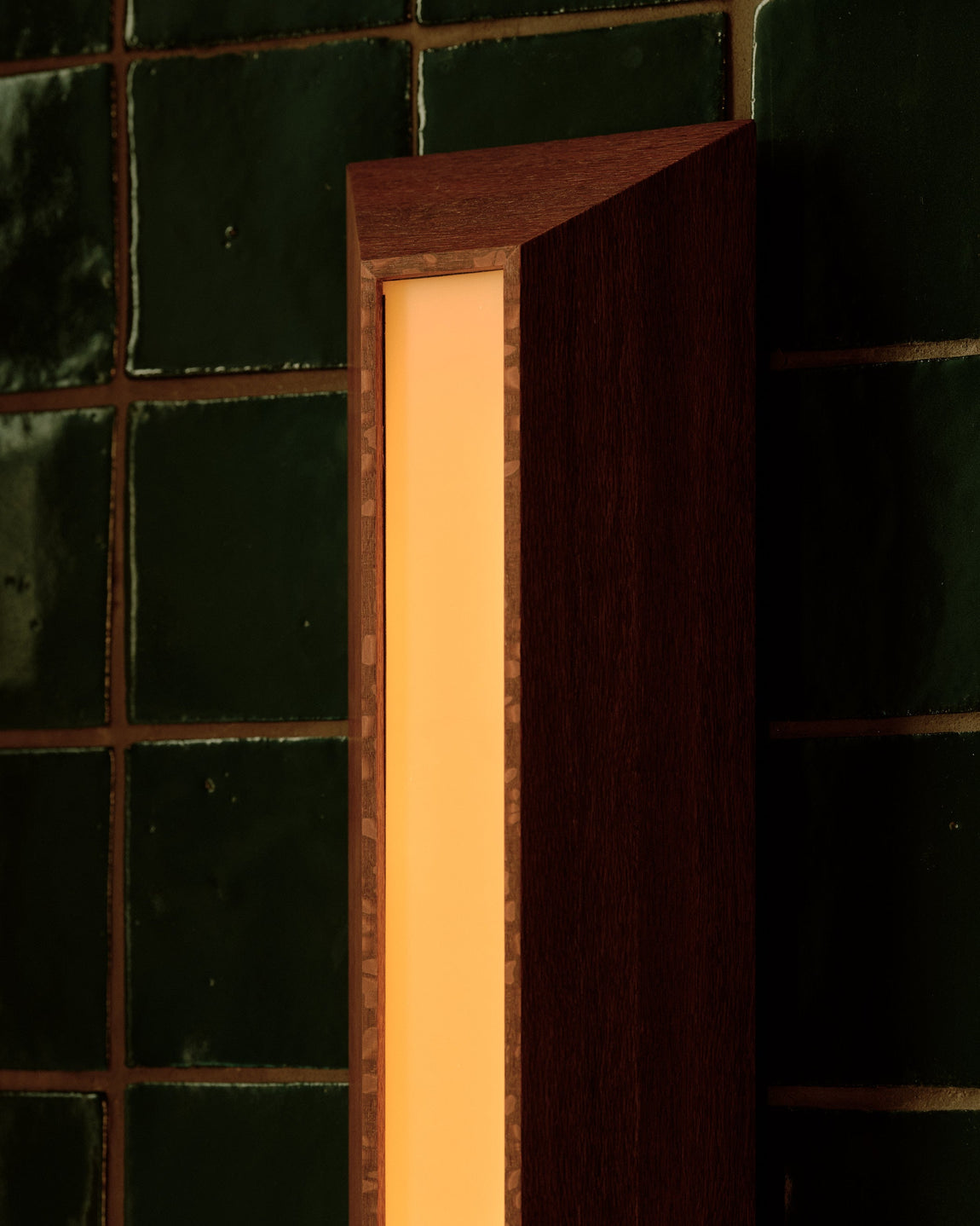 Mira Surface Mount // Almond / Darkened Leopardwood / Linear // Photography: William Jess Laird